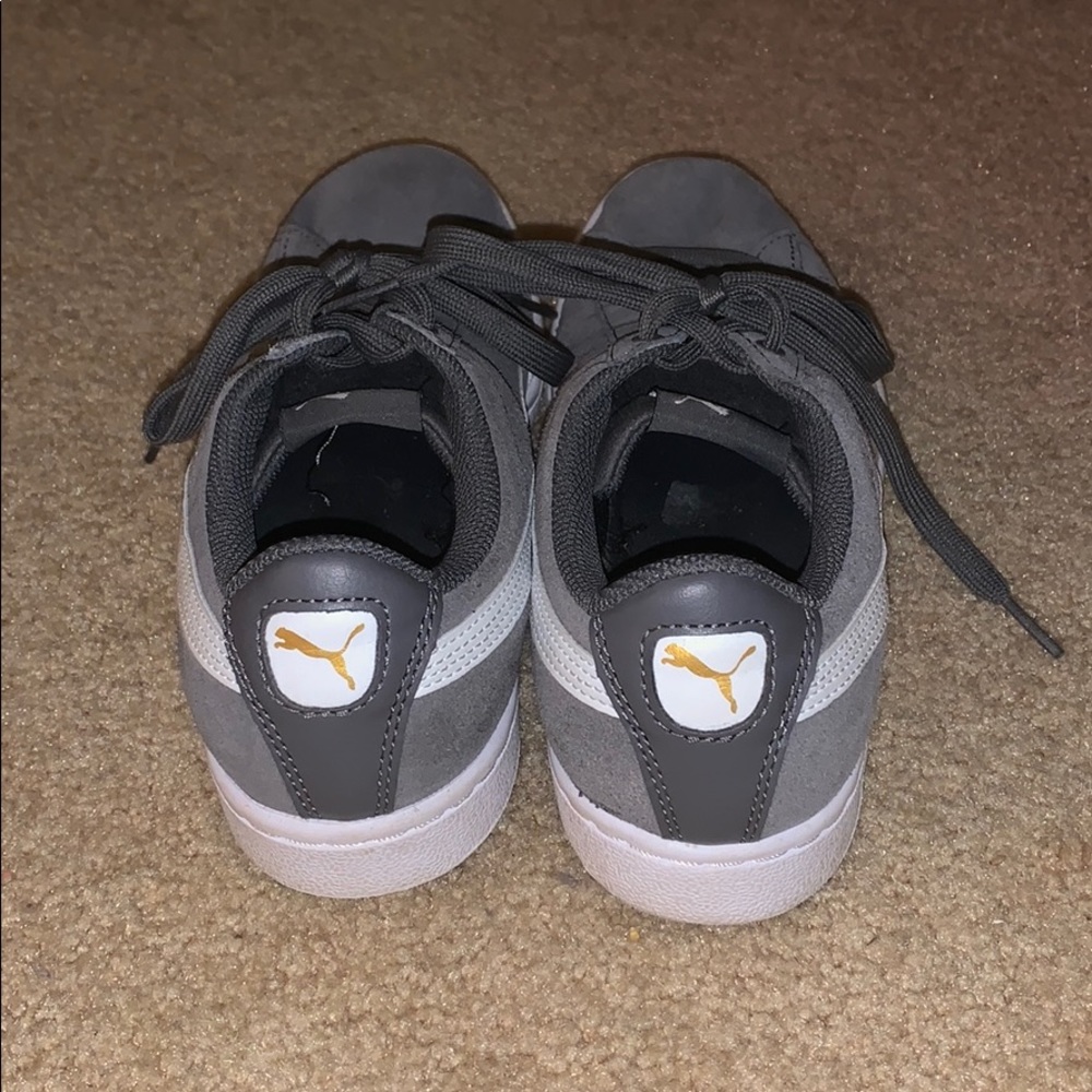 BRAND NEW PUMA SNEAKERS!!
